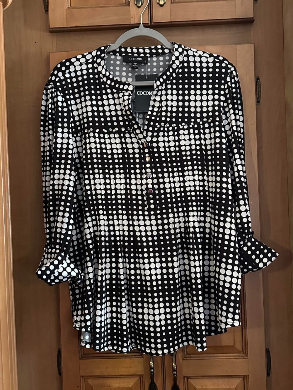 NWT Cocomo Studded Black/White Top-XL